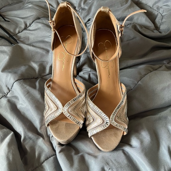 Gold heals - Picture 1 of 2